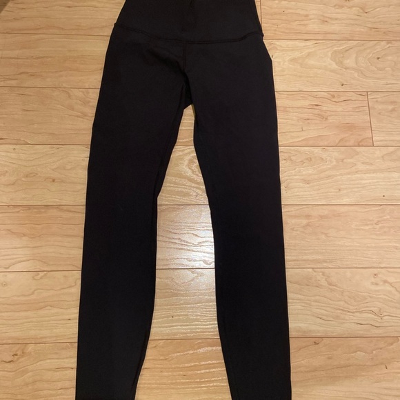 New black lululemon leggings size 4 - Picture 2 of 5